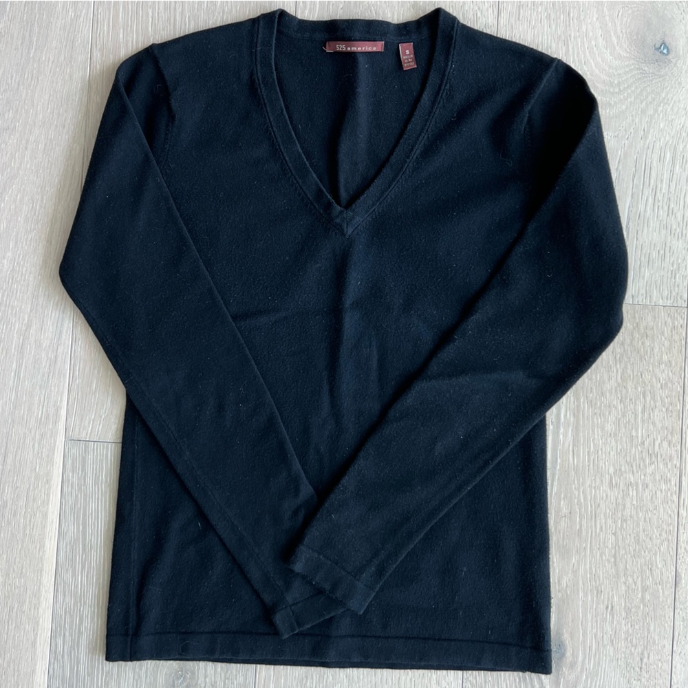 525 America Black V-neck Sweater
